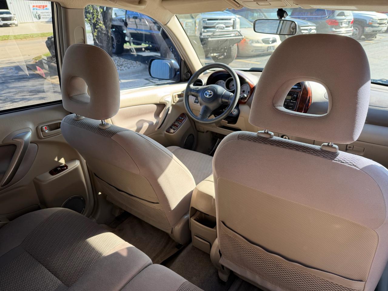 Toyota RAV4 2WD 2004