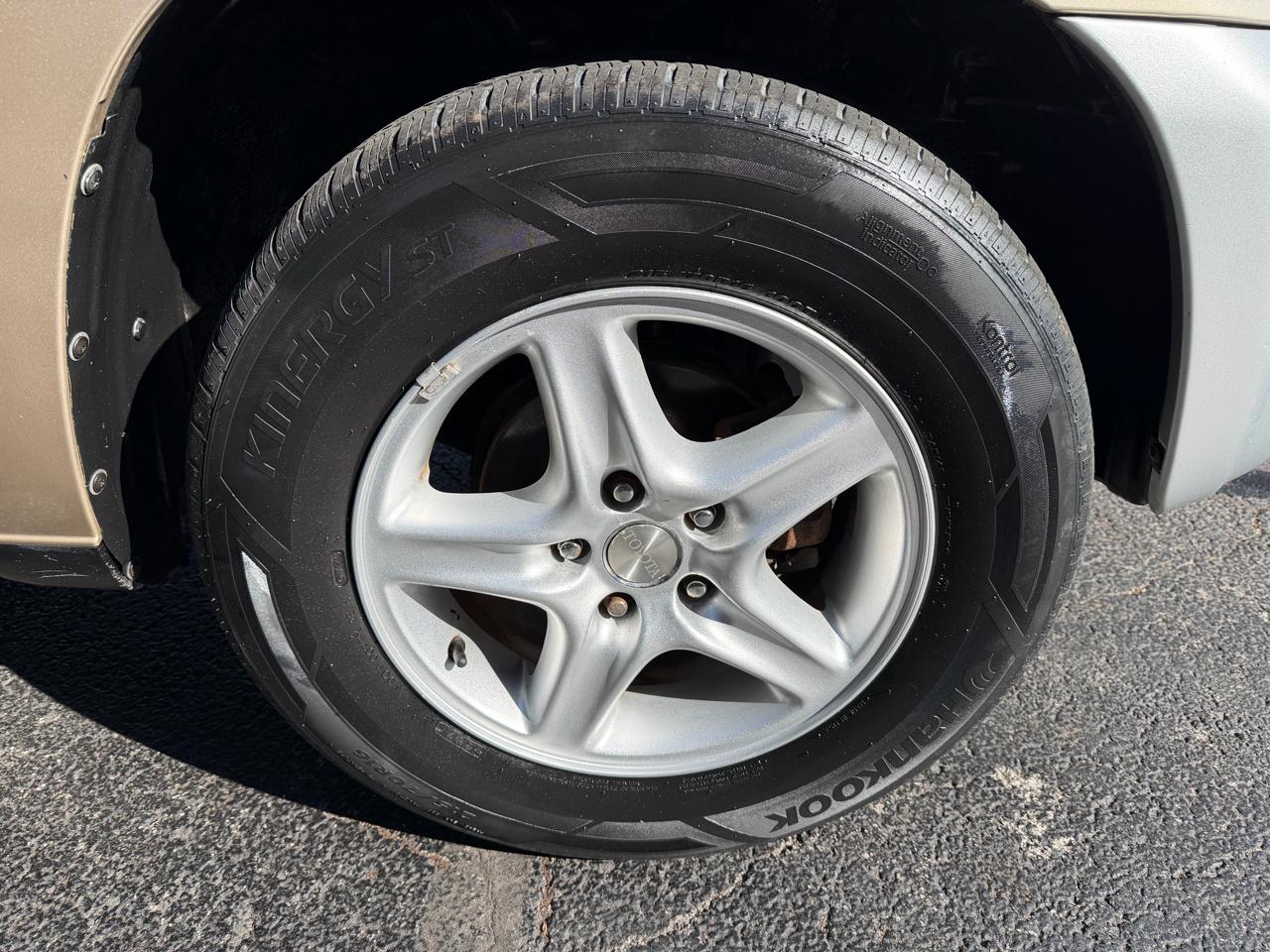 Toyota RAV4 2WD 2004