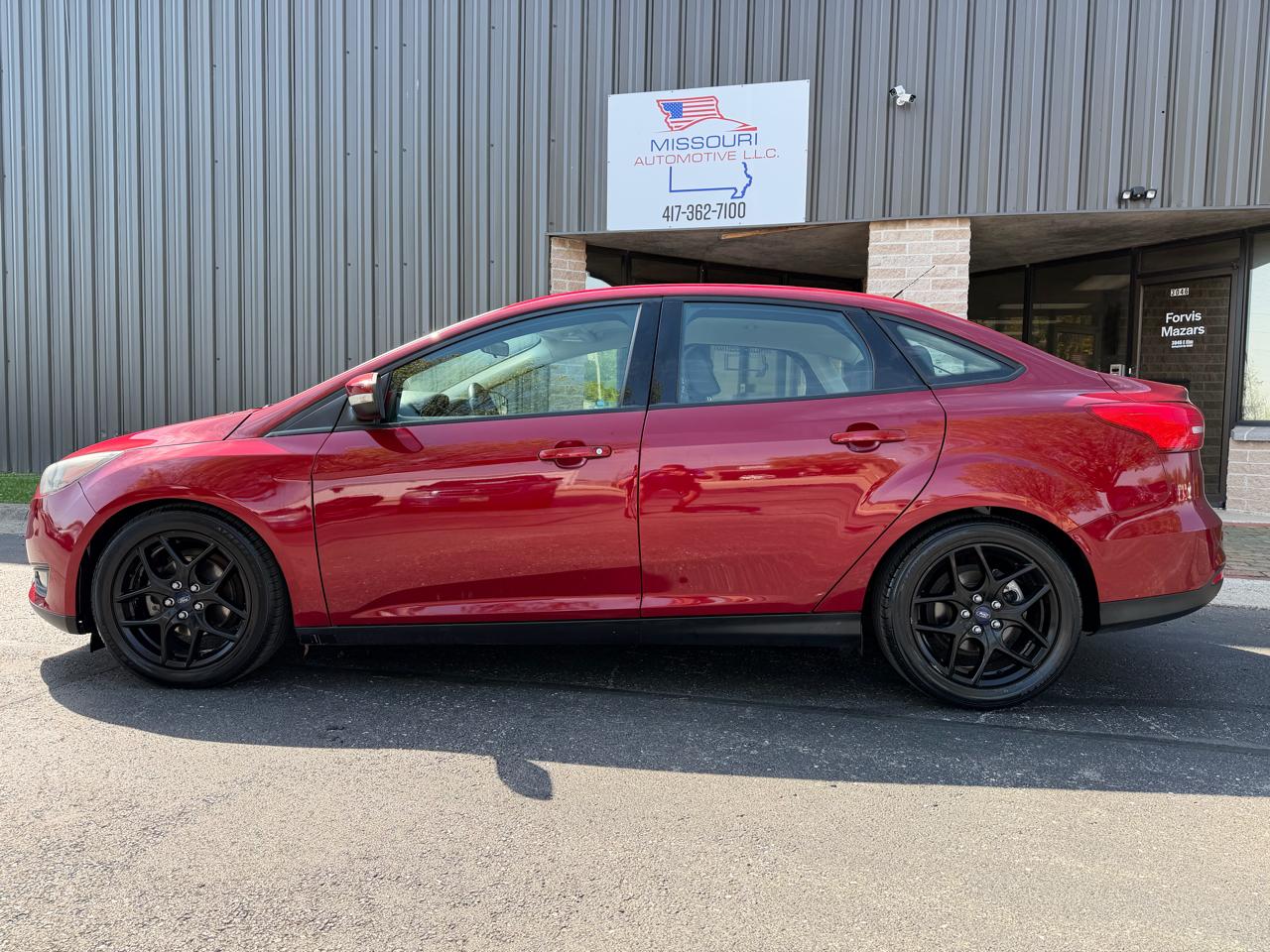 Ford Focus SE Sedan 2016