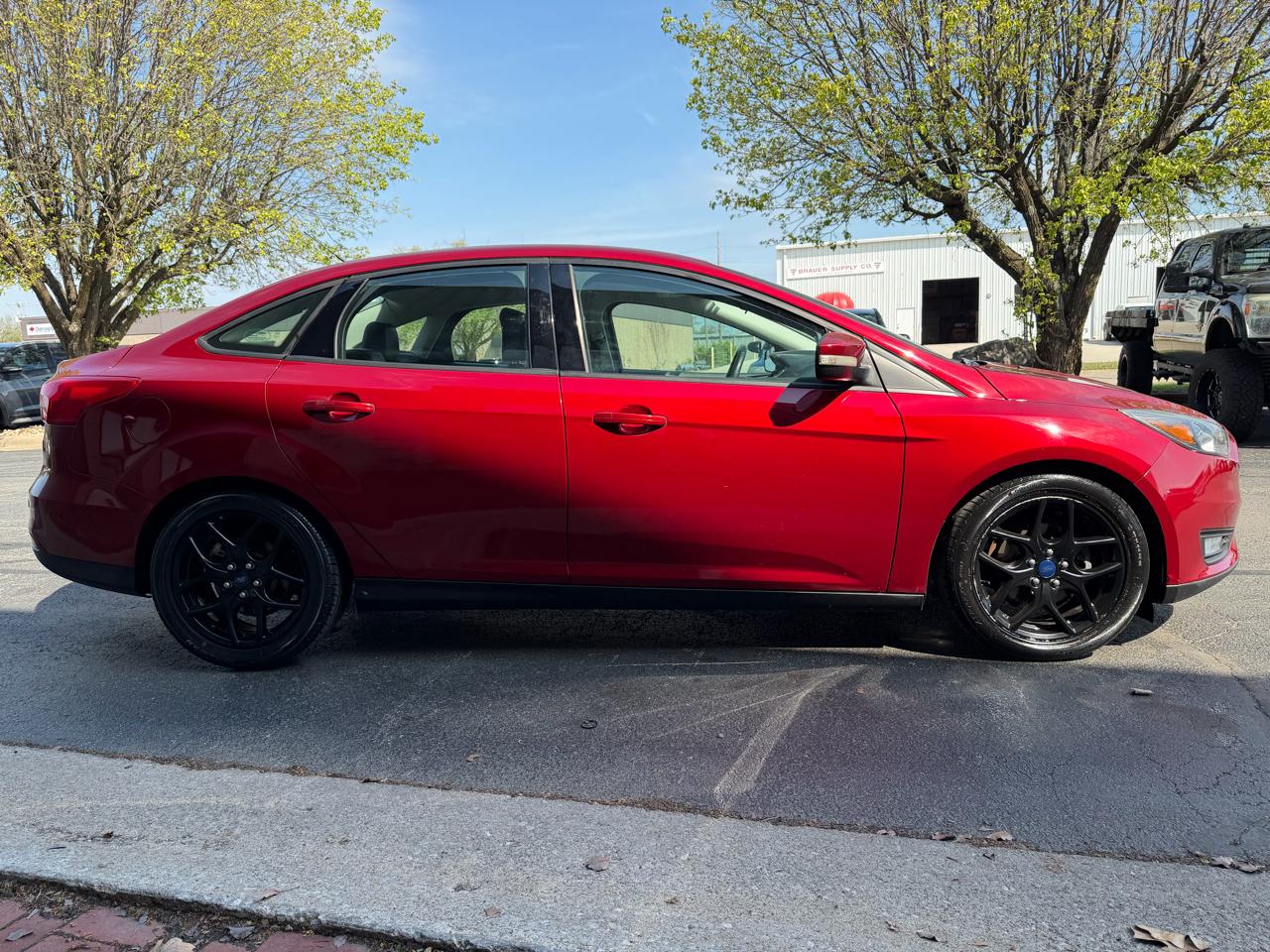 Ford Focus SE Sedan 2016