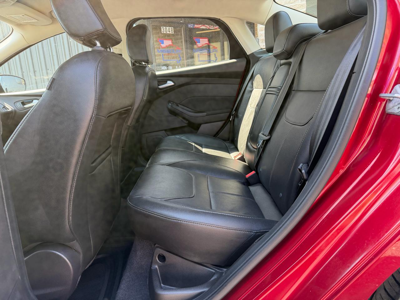 Ford Focus SE Sedan 2016