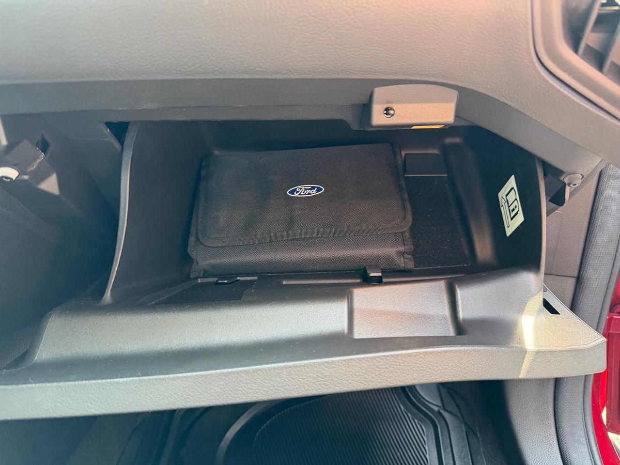 Ford Focus SE Sedan 2016