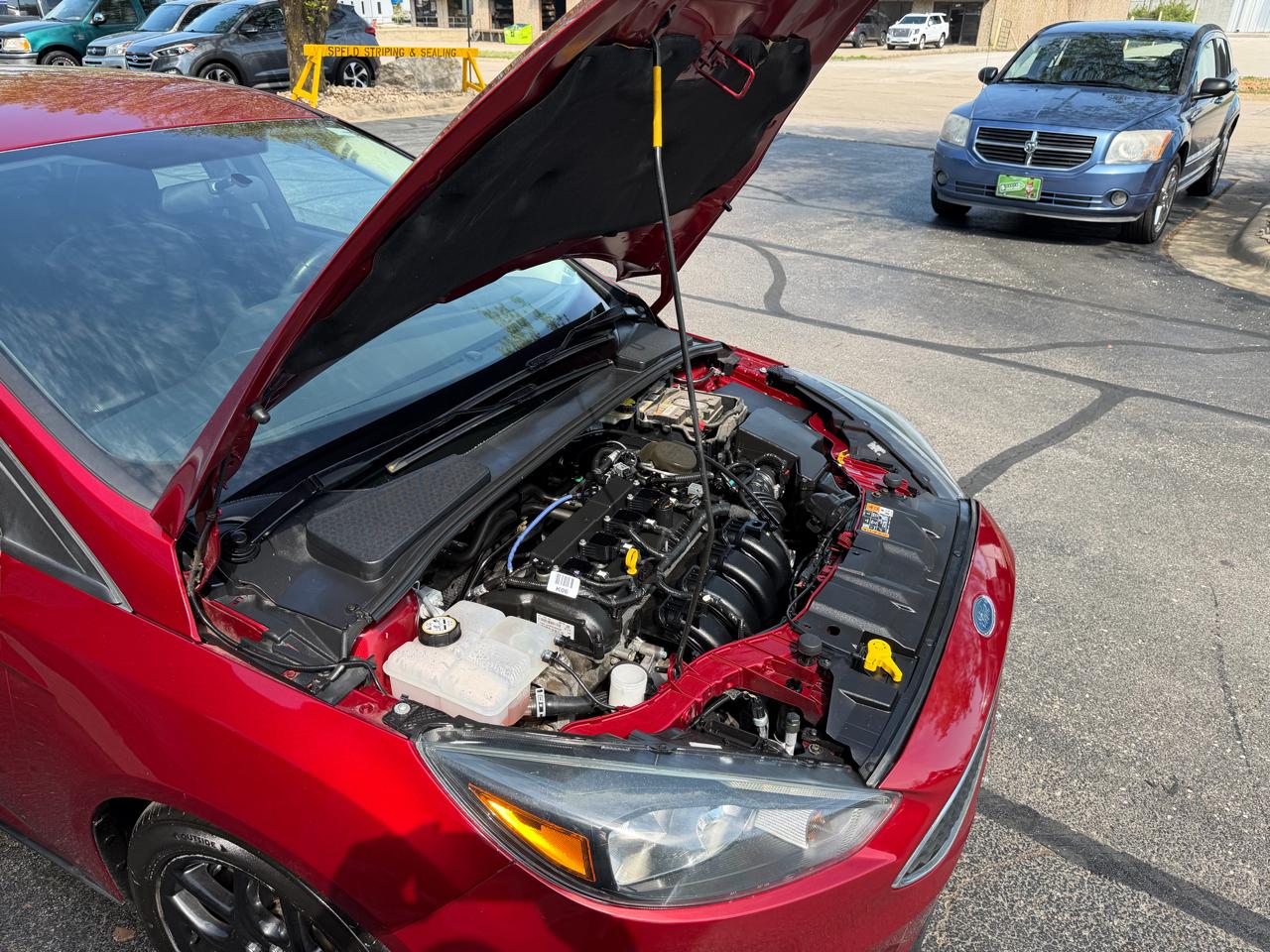 Ford Focus SE Sedan 2016