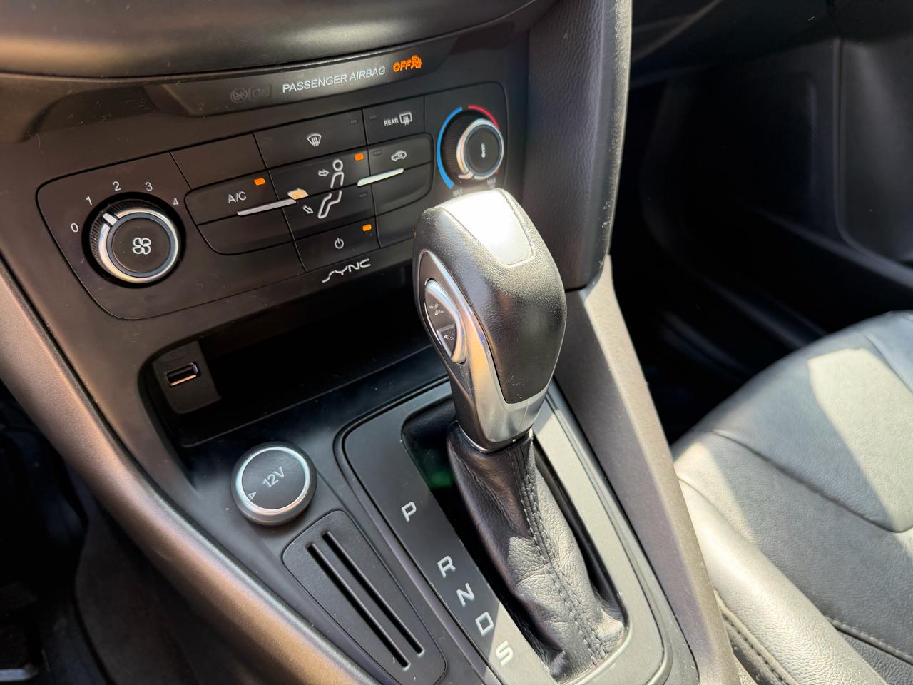 Ford Focus SE Sedan 2016