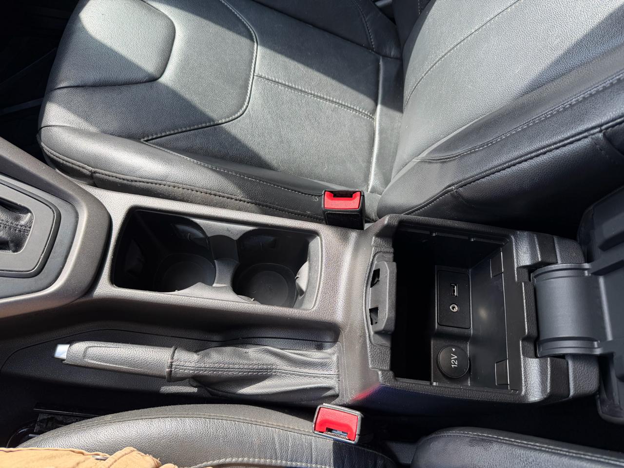 Ford Focus SE Sedan 2016