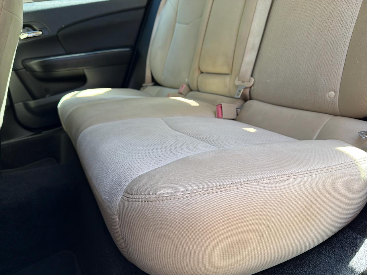 Chrysler 200 Touring 2012