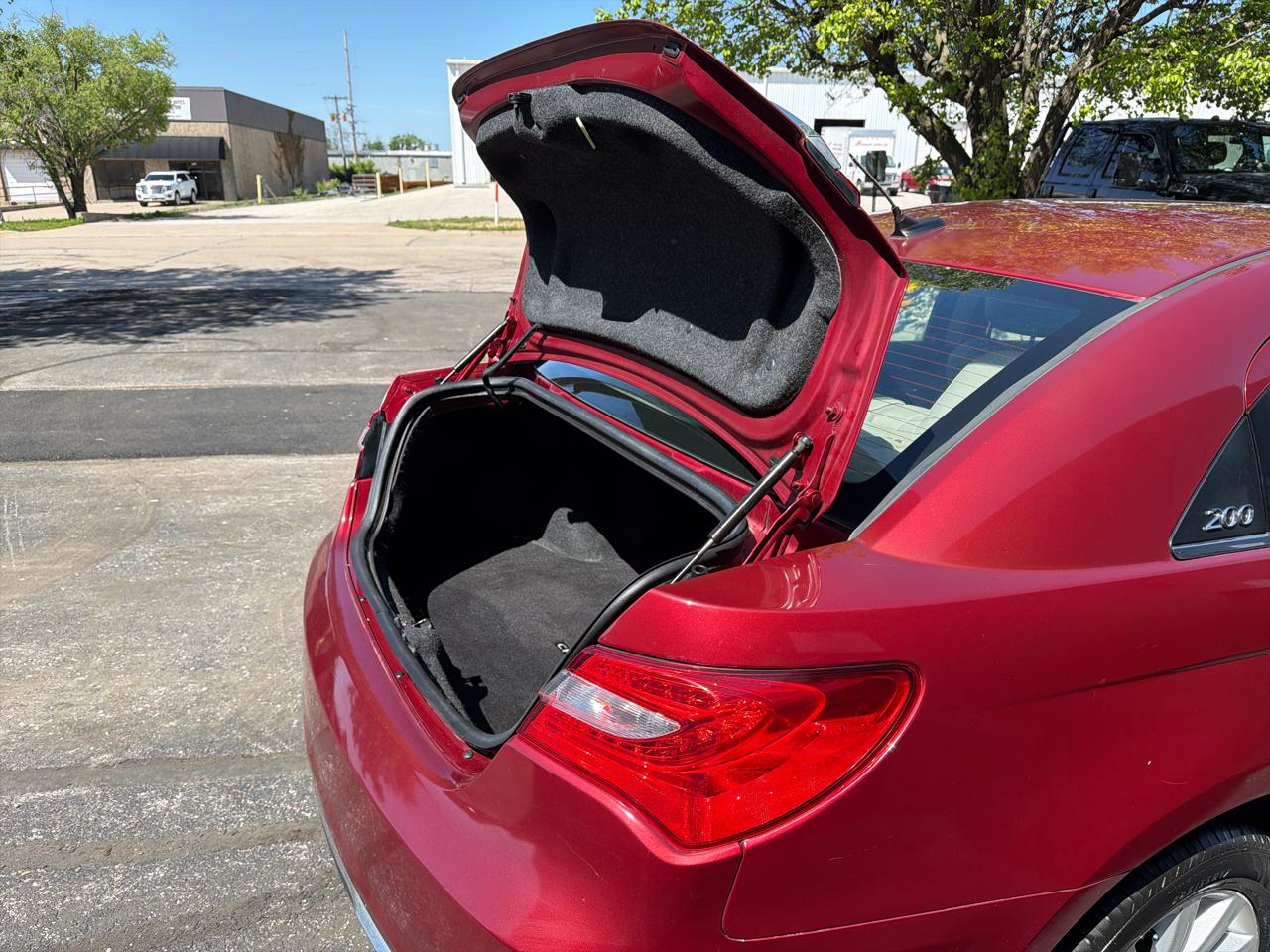 Chrysler 200 Touring 2012