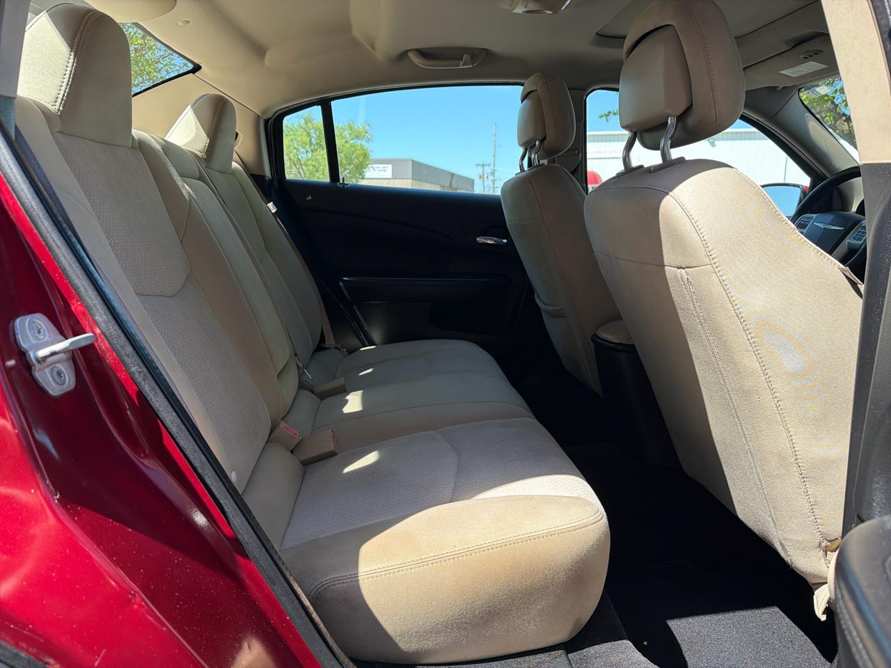 Chrysler 200 Touring 2012