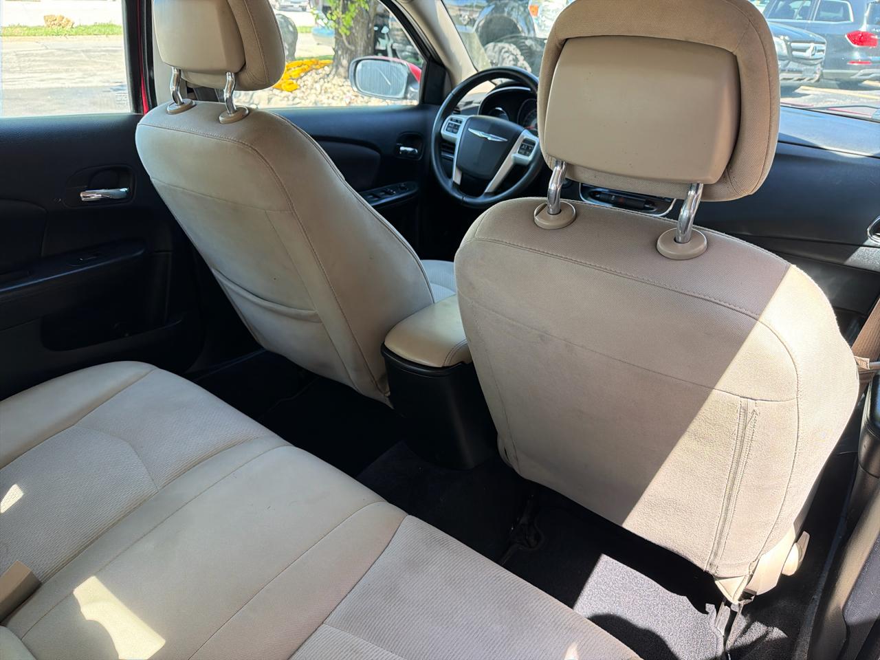 Chrysler 200 Touring 2012