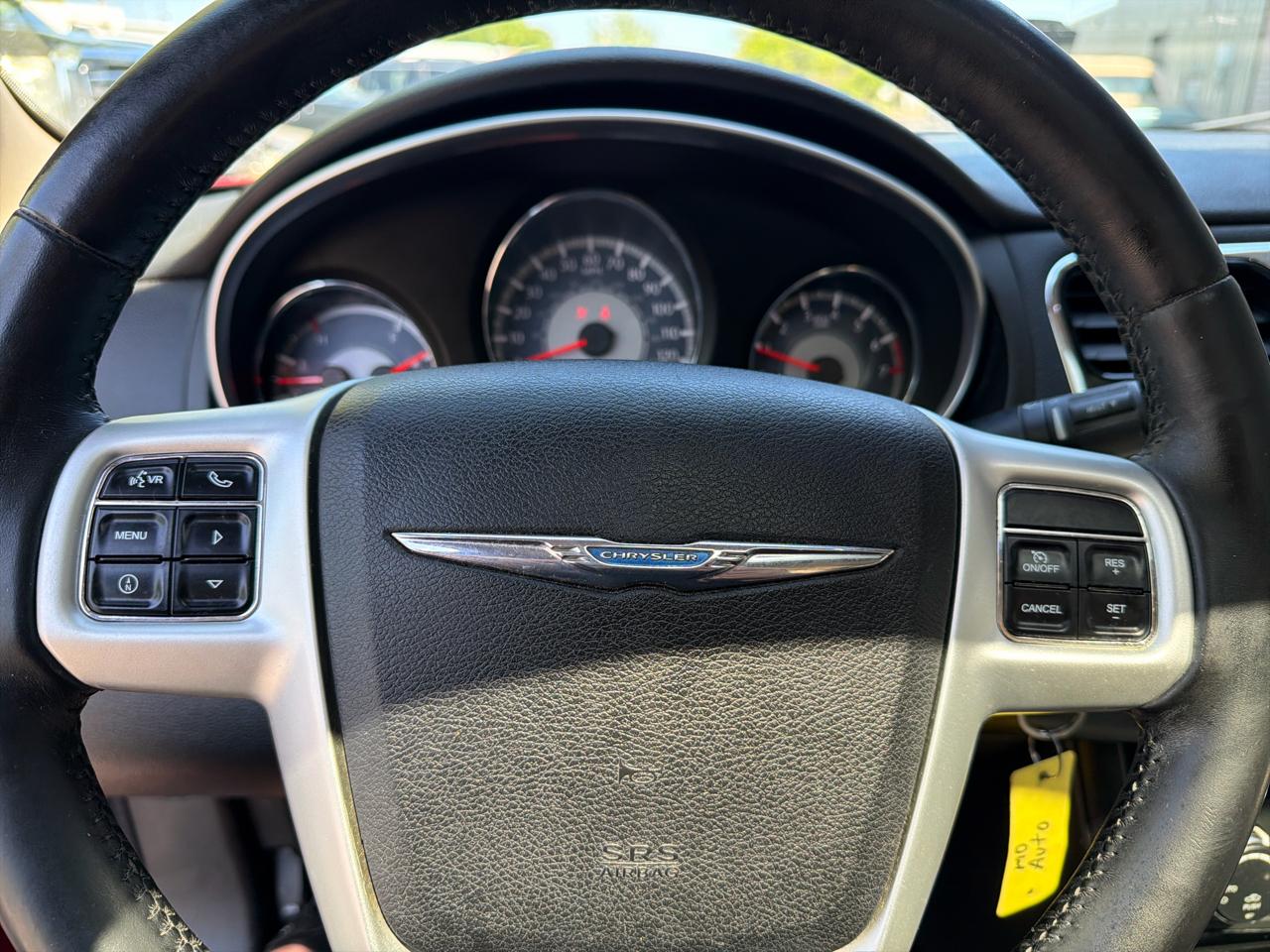 Chrysler 200 Touring 2012