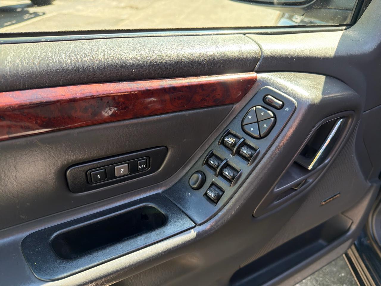 Jeep Grand Cherokee Limited 4WD 2000