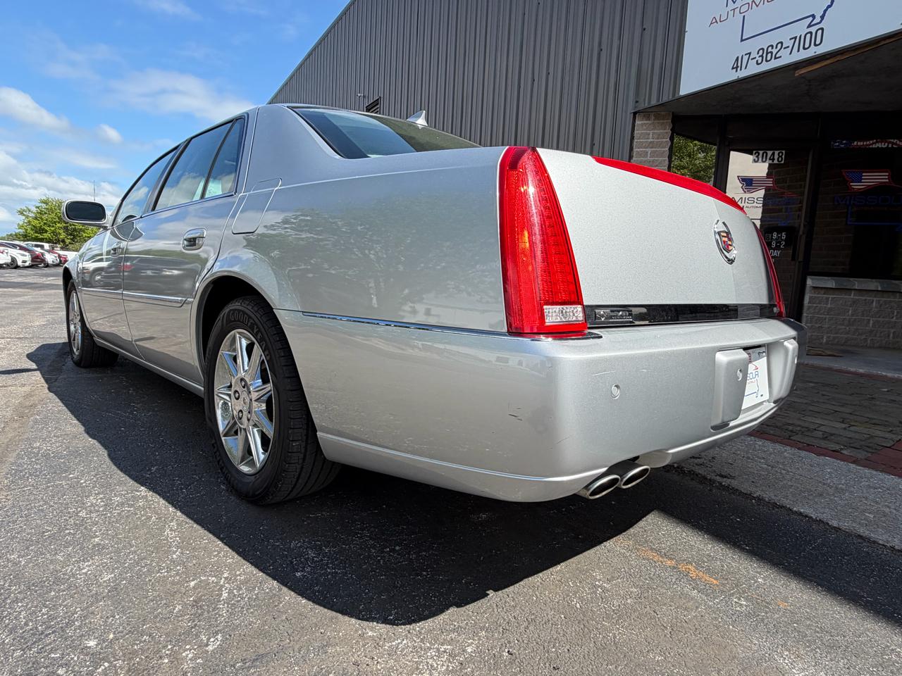 Cadillac DTS Luxury 2010
