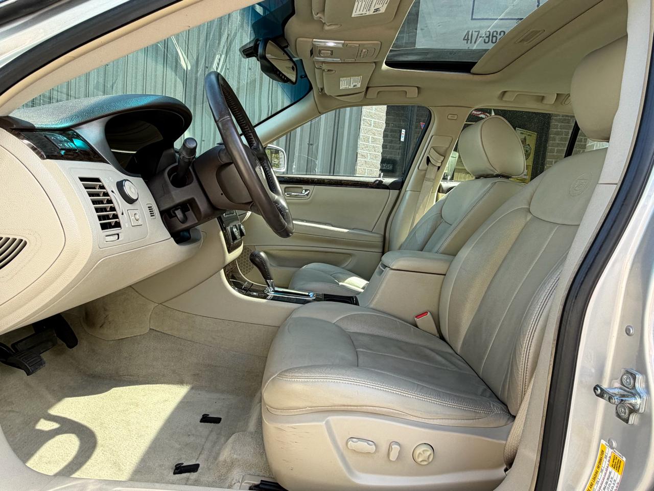 Cadillac DTS Luxury 2010