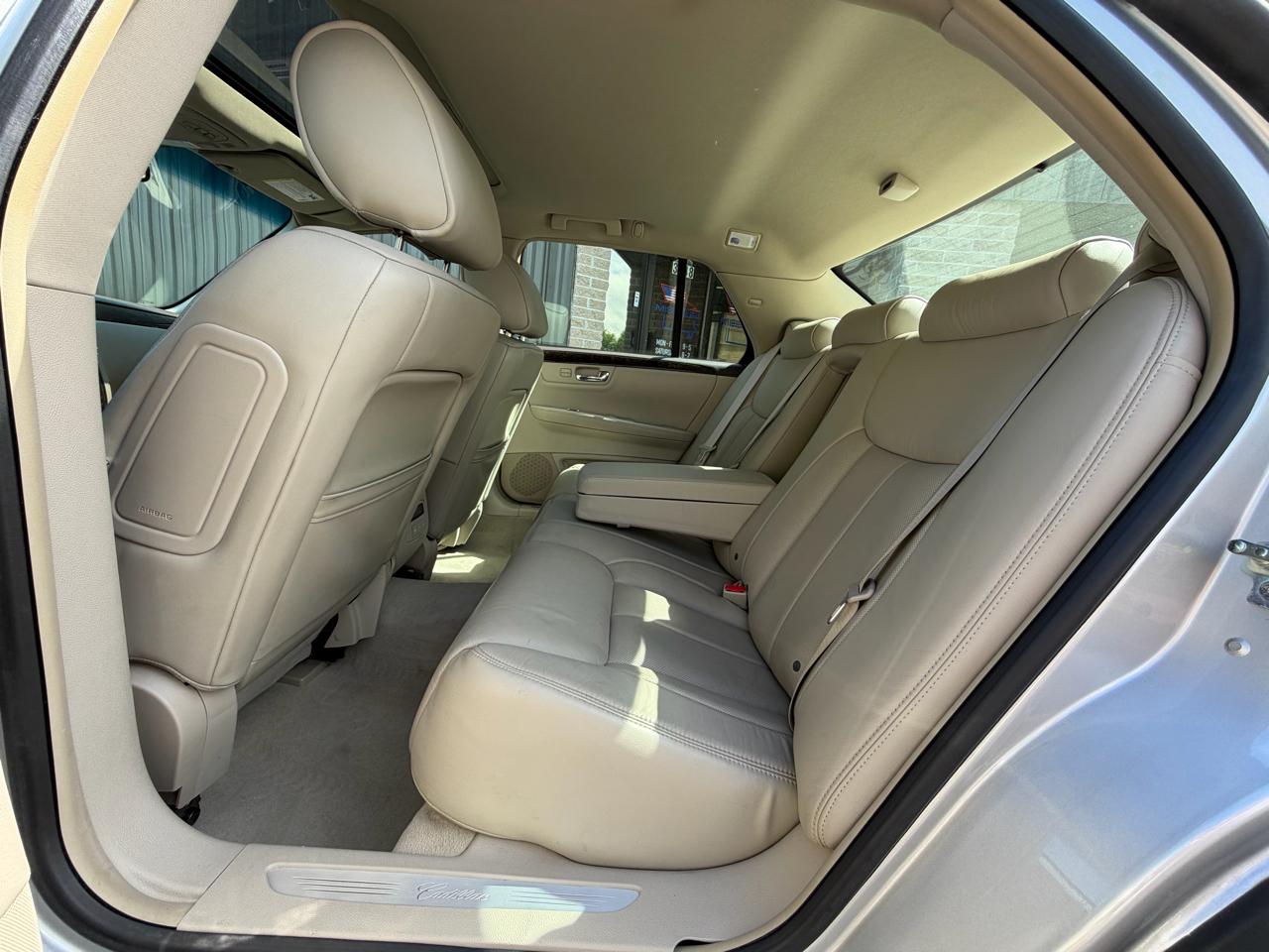 Cadillac DTS Luxury 2010