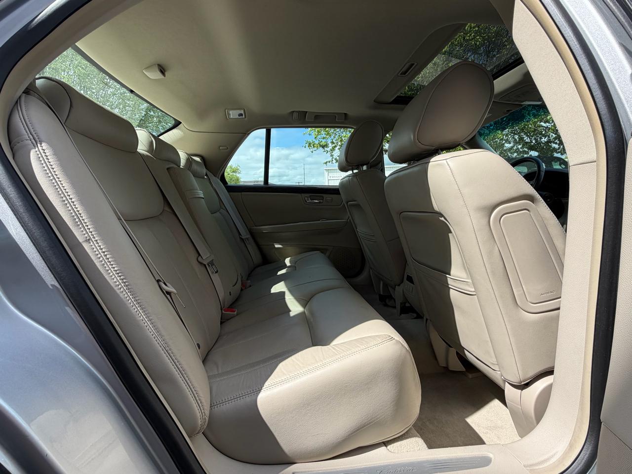 Cadillac DTS Luxury 2010