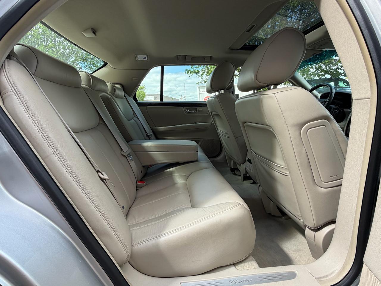 Cadillac DTS Luxury 2010