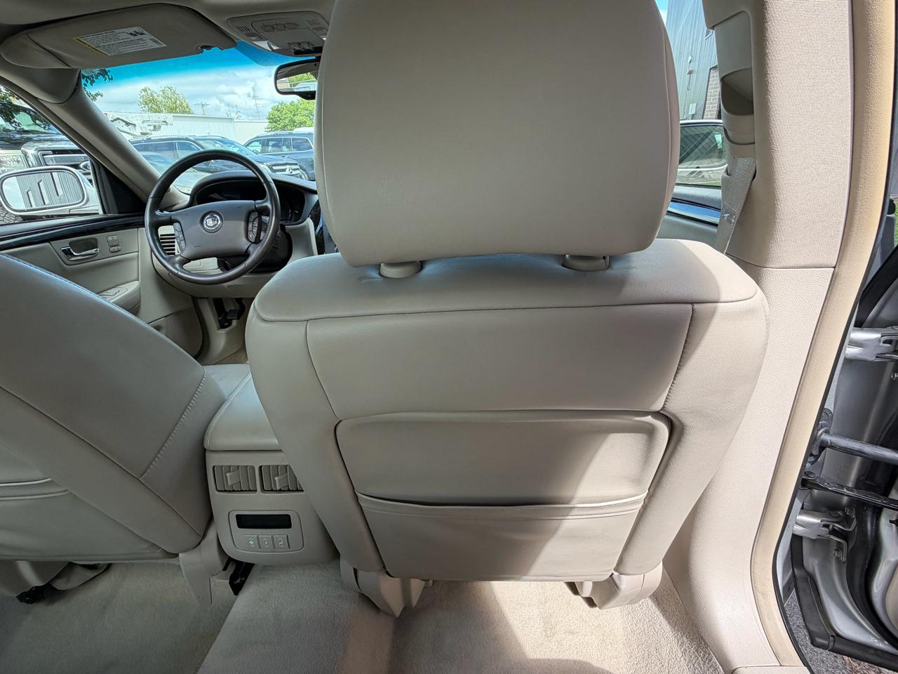 Cadillac DTS Luxury 2010