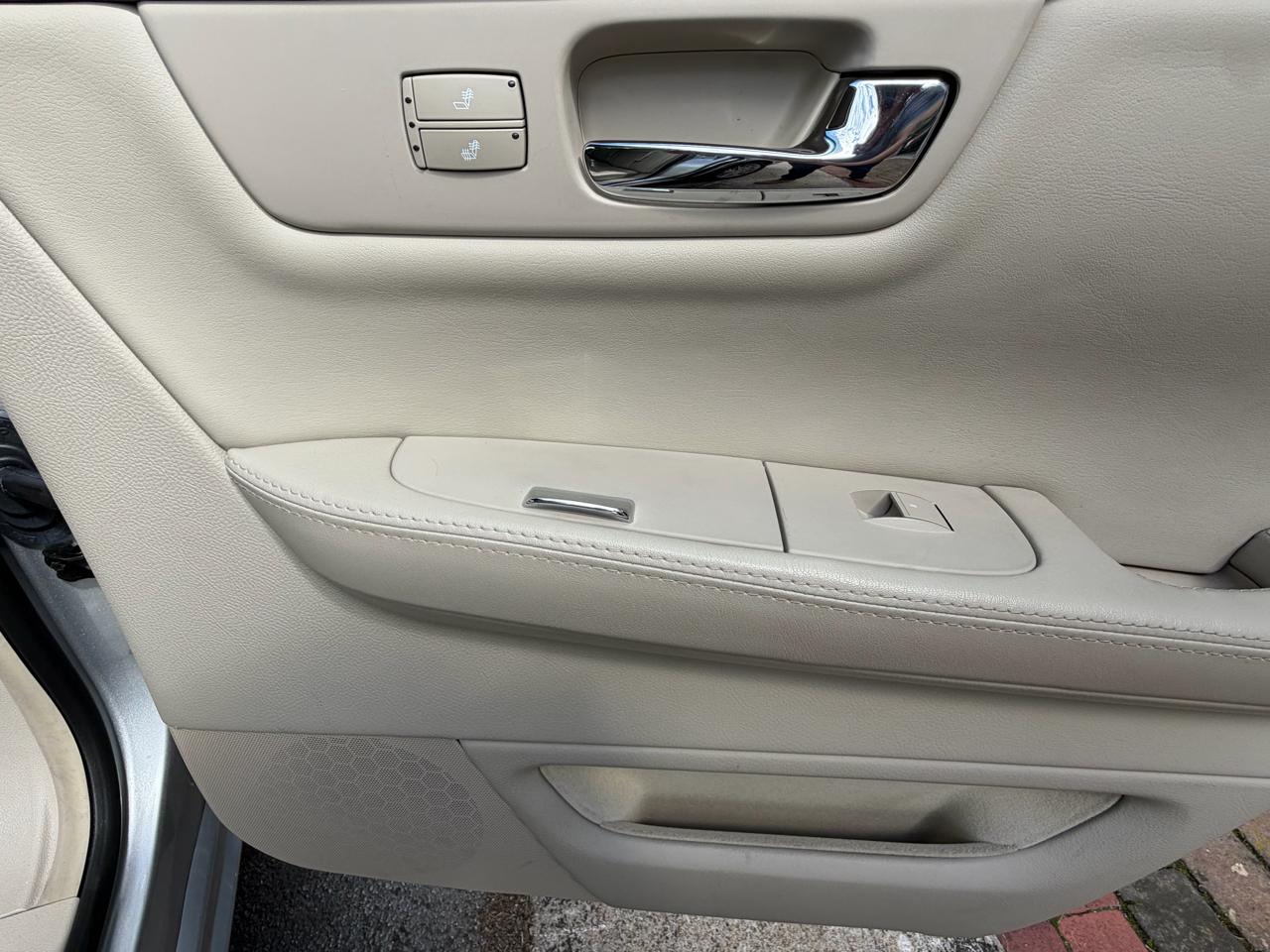 Cadillac DTS Luxury 2010