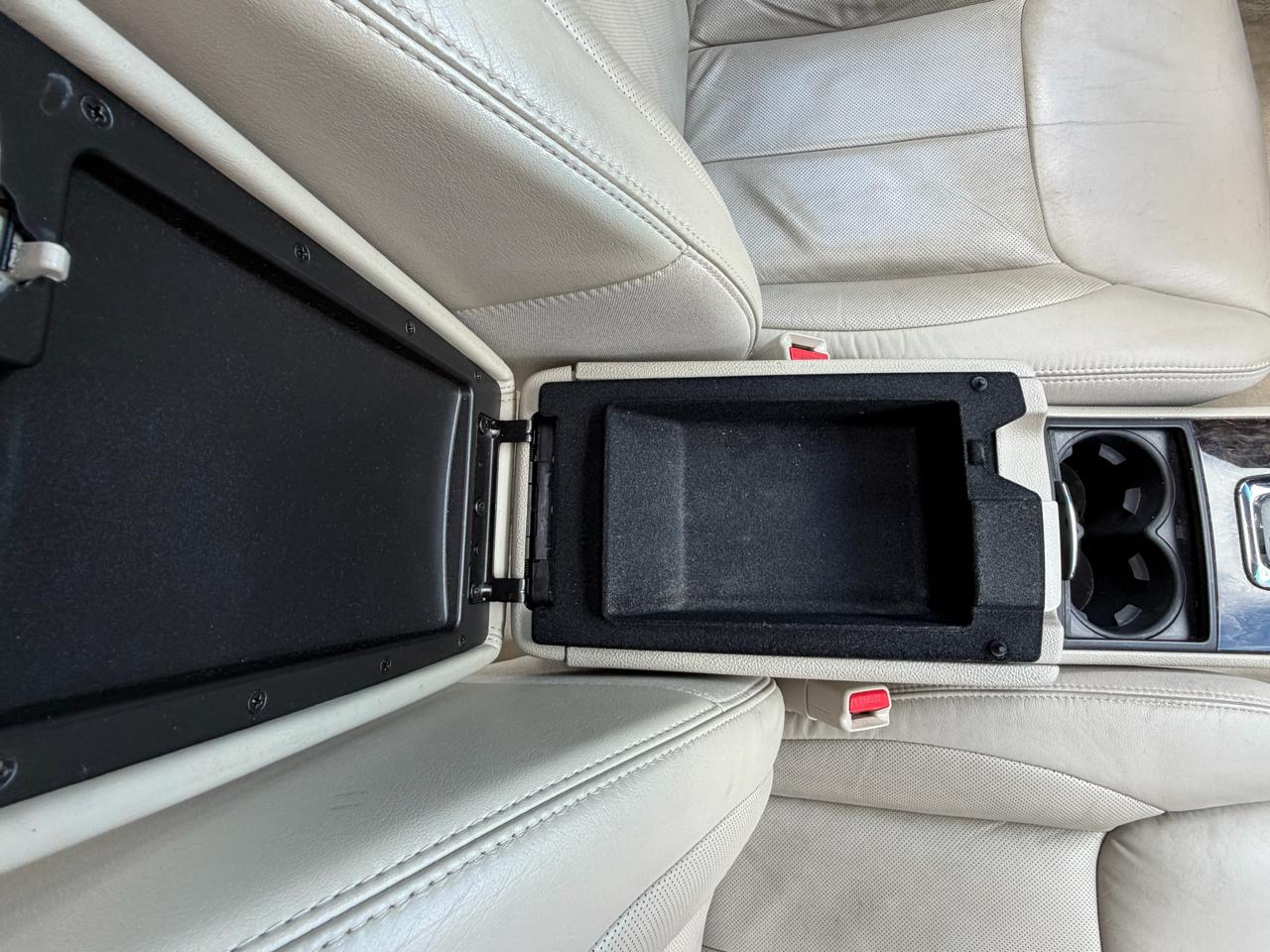 Cadillac DTS Luxury 2010