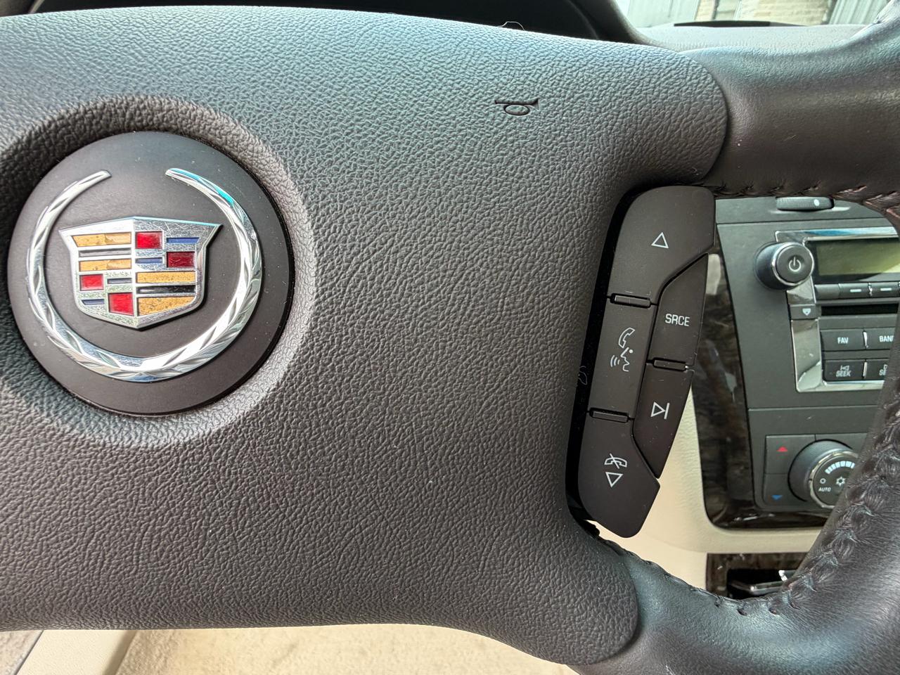 Cadillac DTS Luxury 2010