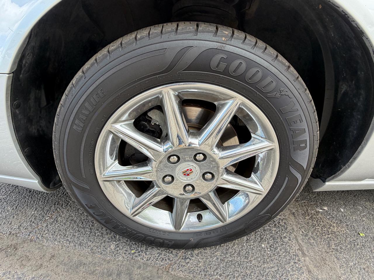 Cadillac DTS Luxury 2010