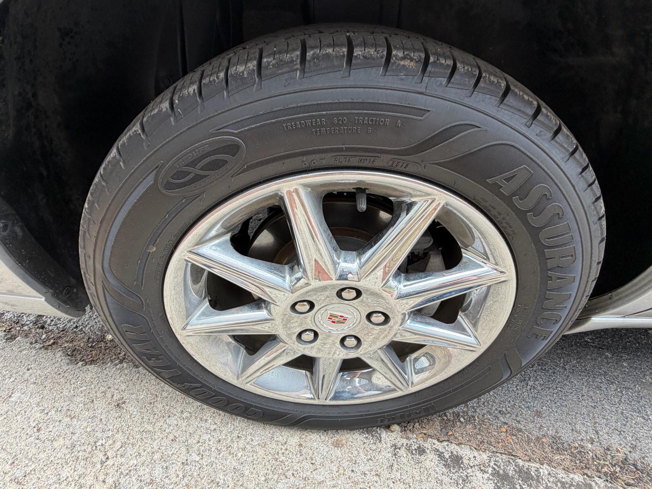 Cadillac DTS Luxury 2010