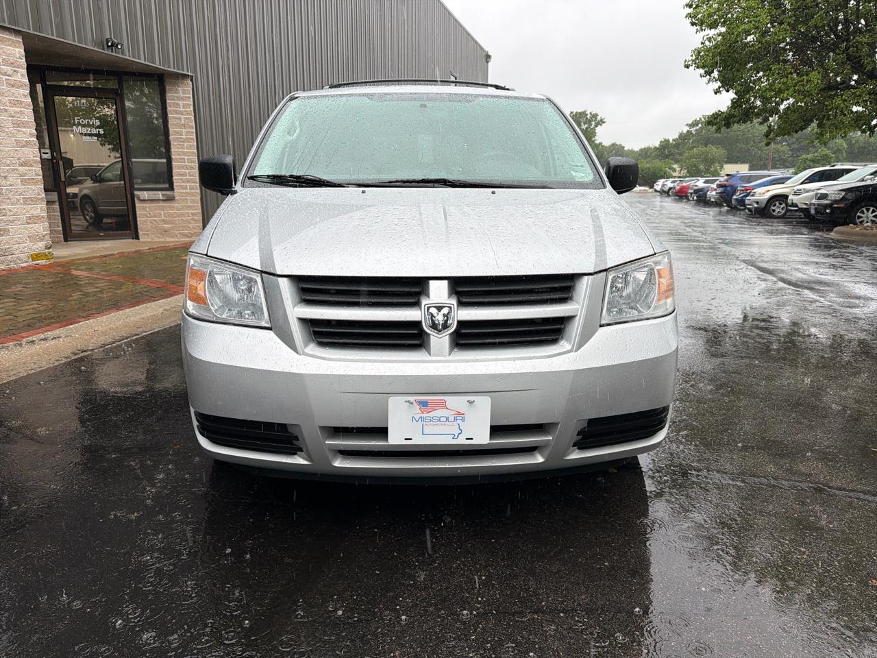 Dodge Grand Caravan SE 2010