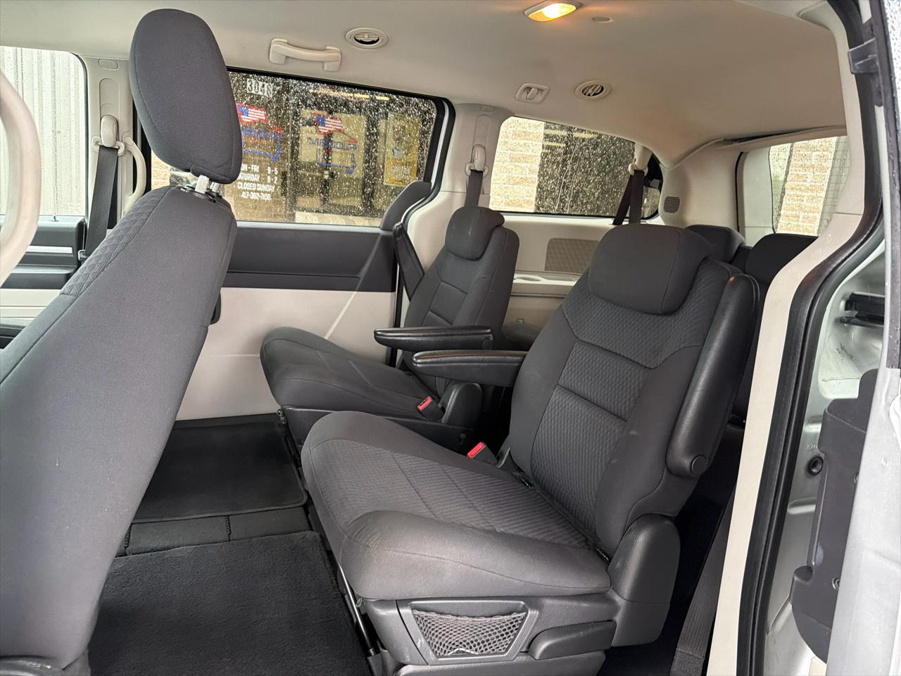Dodge Grand Caravan SE 2010