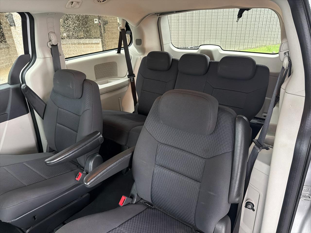 Dodge Grand Caravan SE 2010
