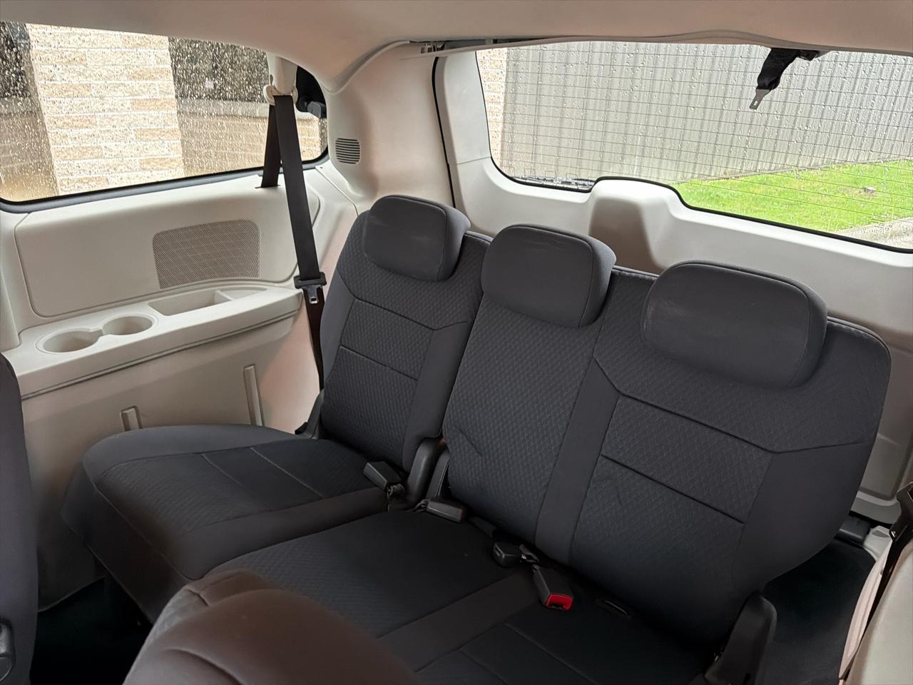Dodge Grand Caravan SE 2010