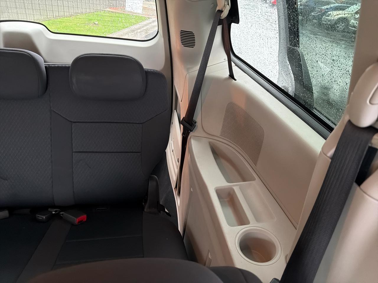 Dodge Grand Caravan SE 2010