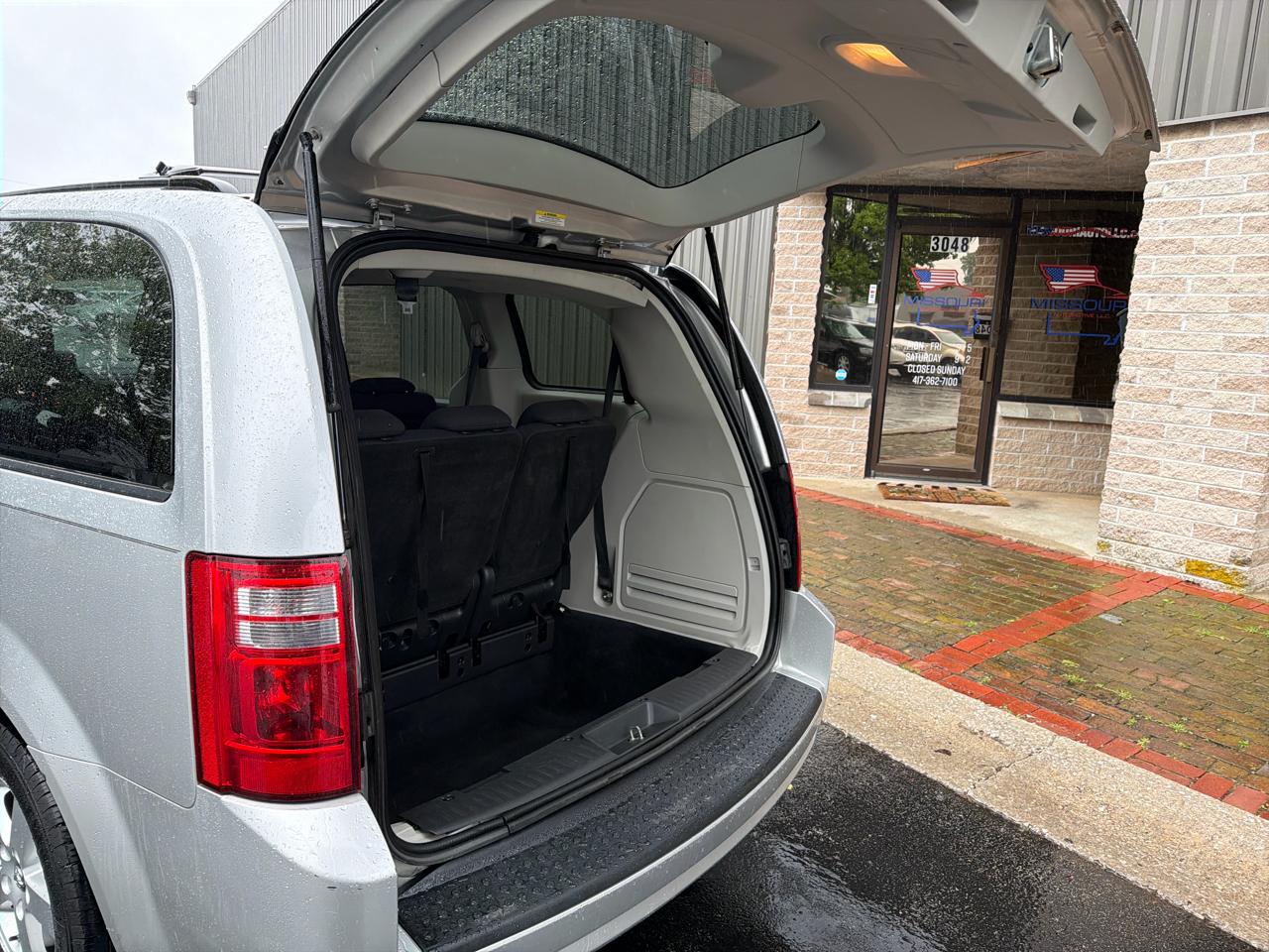 Dodge Grand Caravan SE 2010