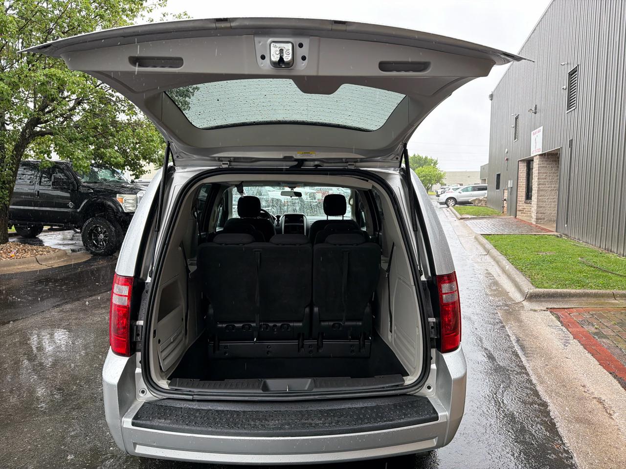 Dodge Grand Caravan SE 2010