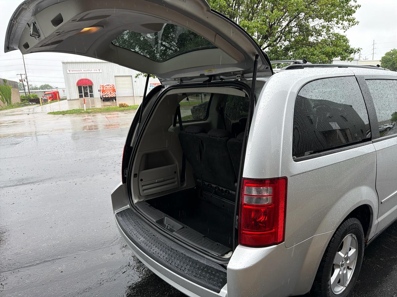 Dodge Grand Caravan SE 2010
