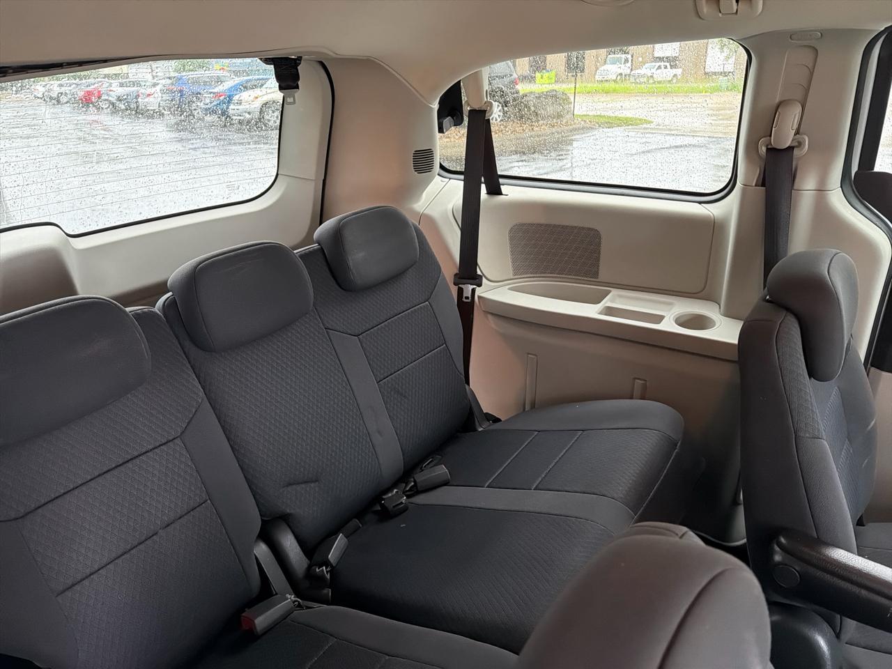 Dodge Grand Caravan SE 2010