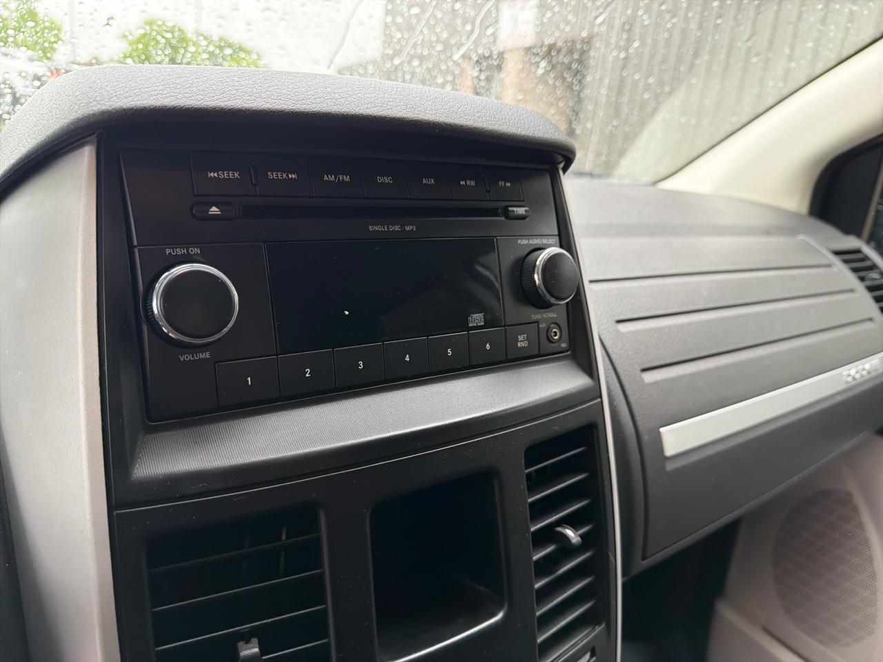 Dodge Grand Caravan SE 2010