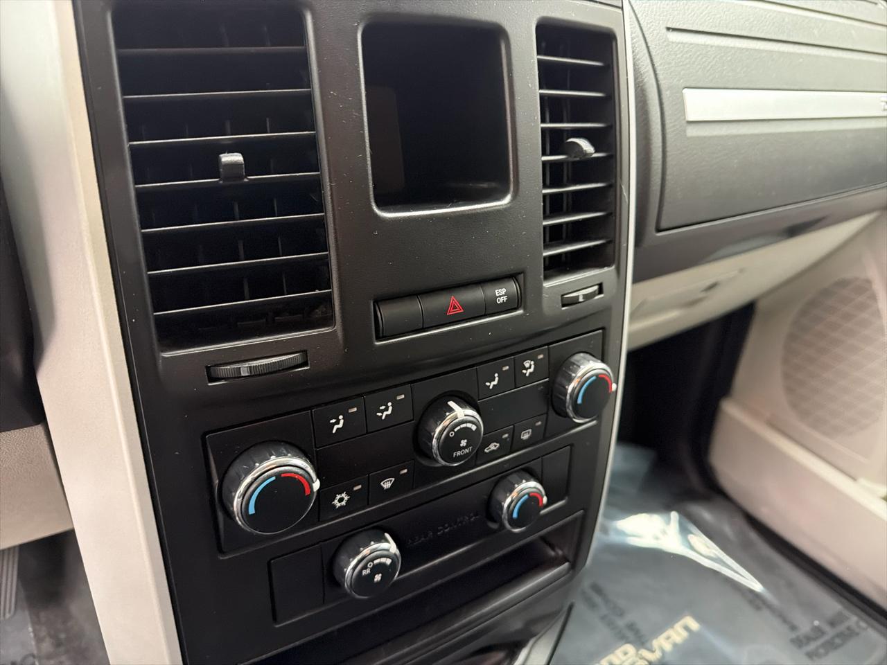 Dodge Grand Caravan SE 2010