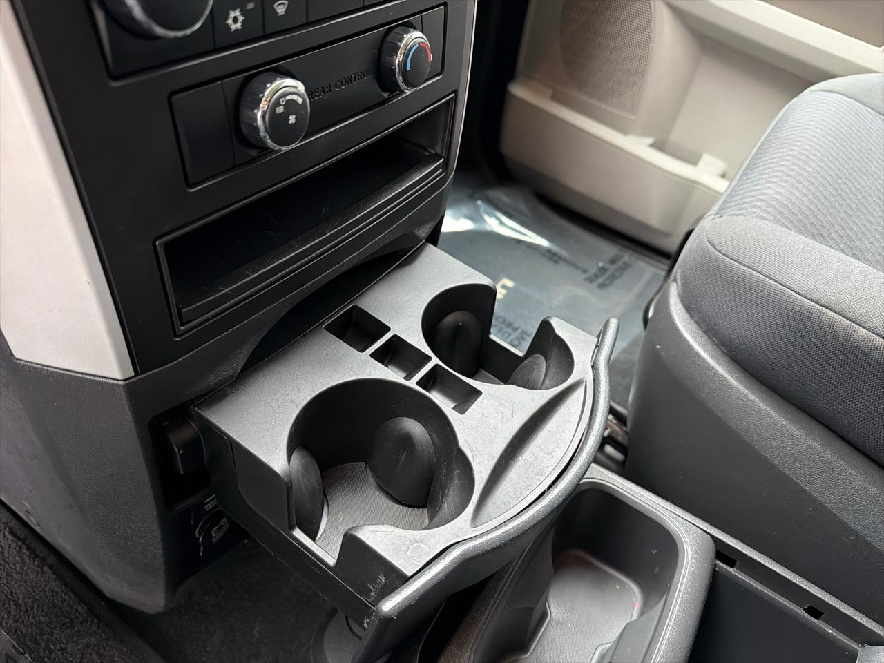 Dodge Grand Caravan SE 2010