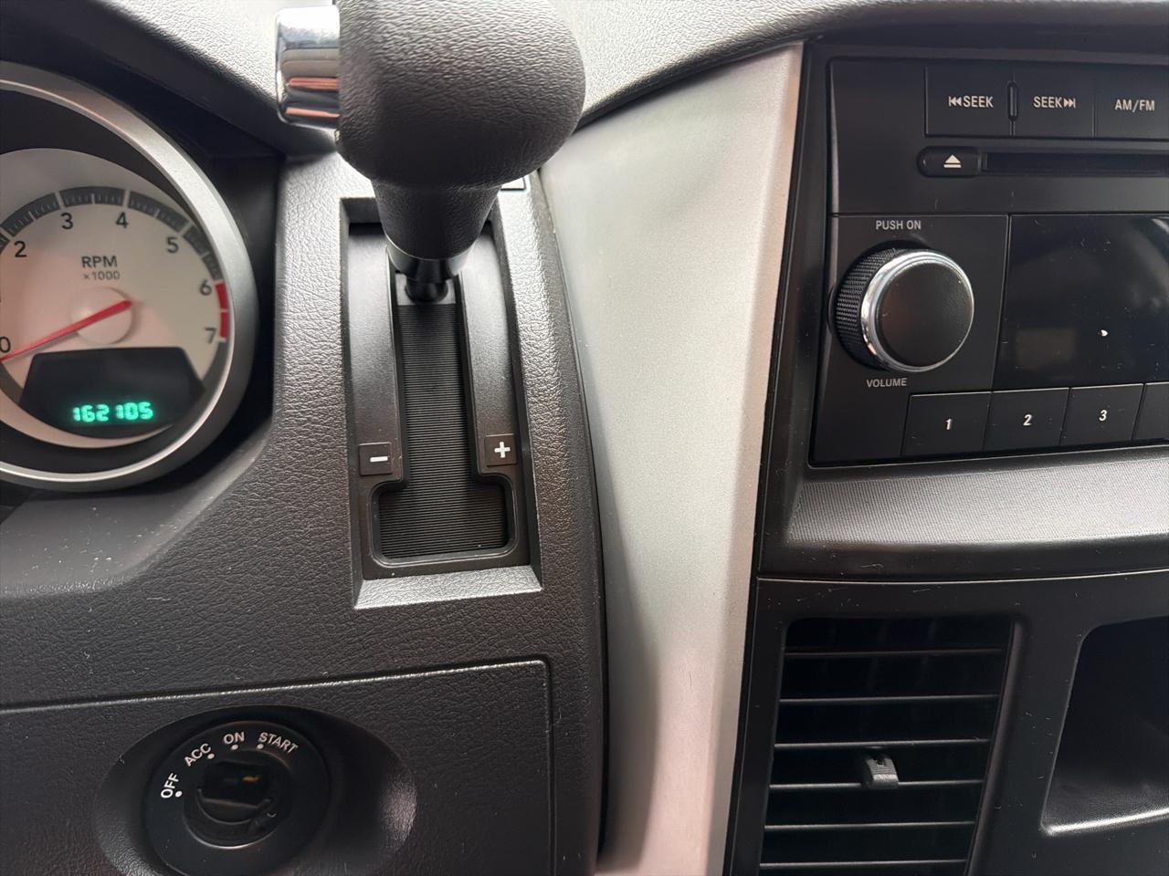 Dodge Grand Caravan SE 2010