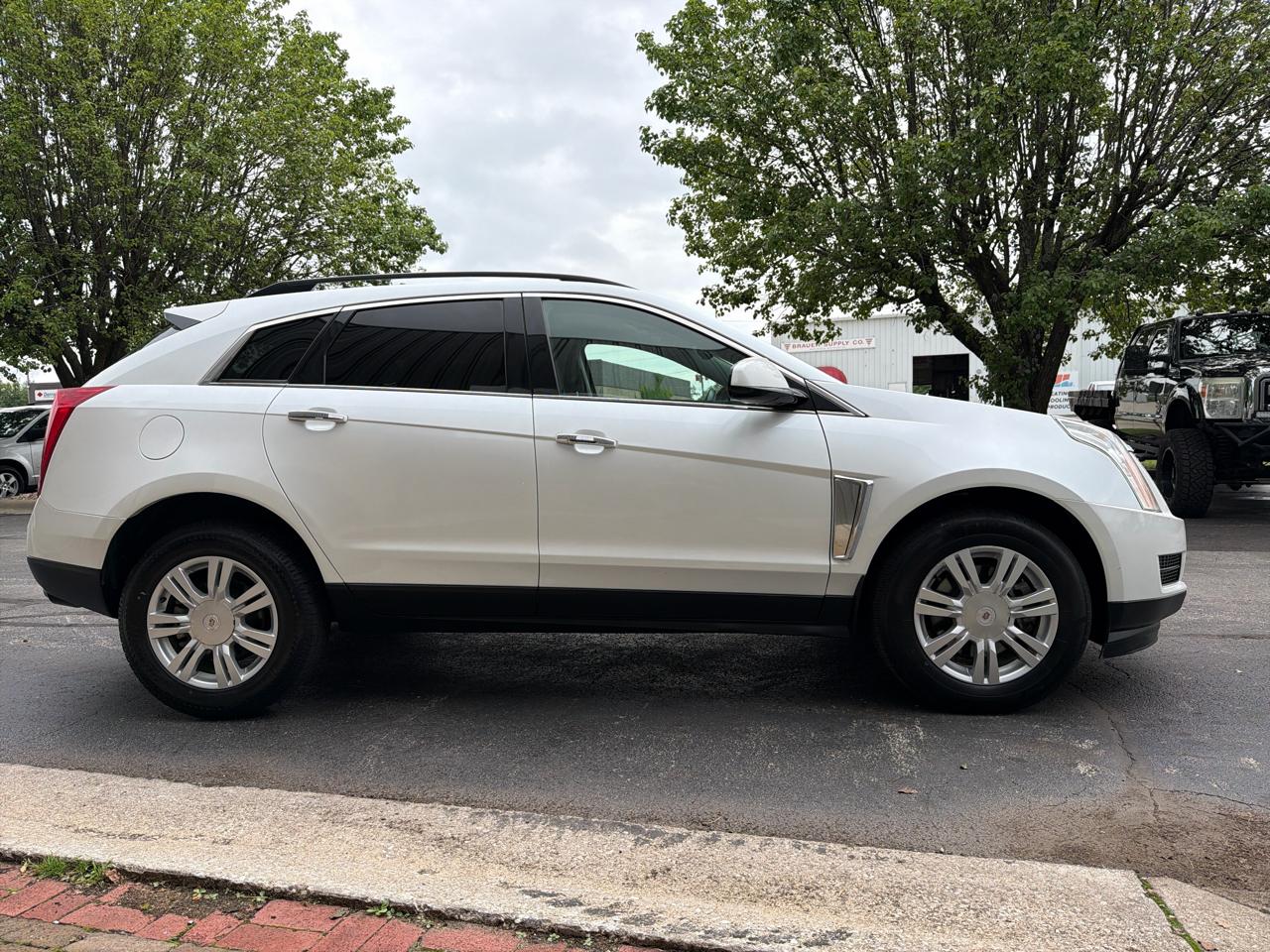 Cadillac SRX FWD 4dr Luxury Collection 2015