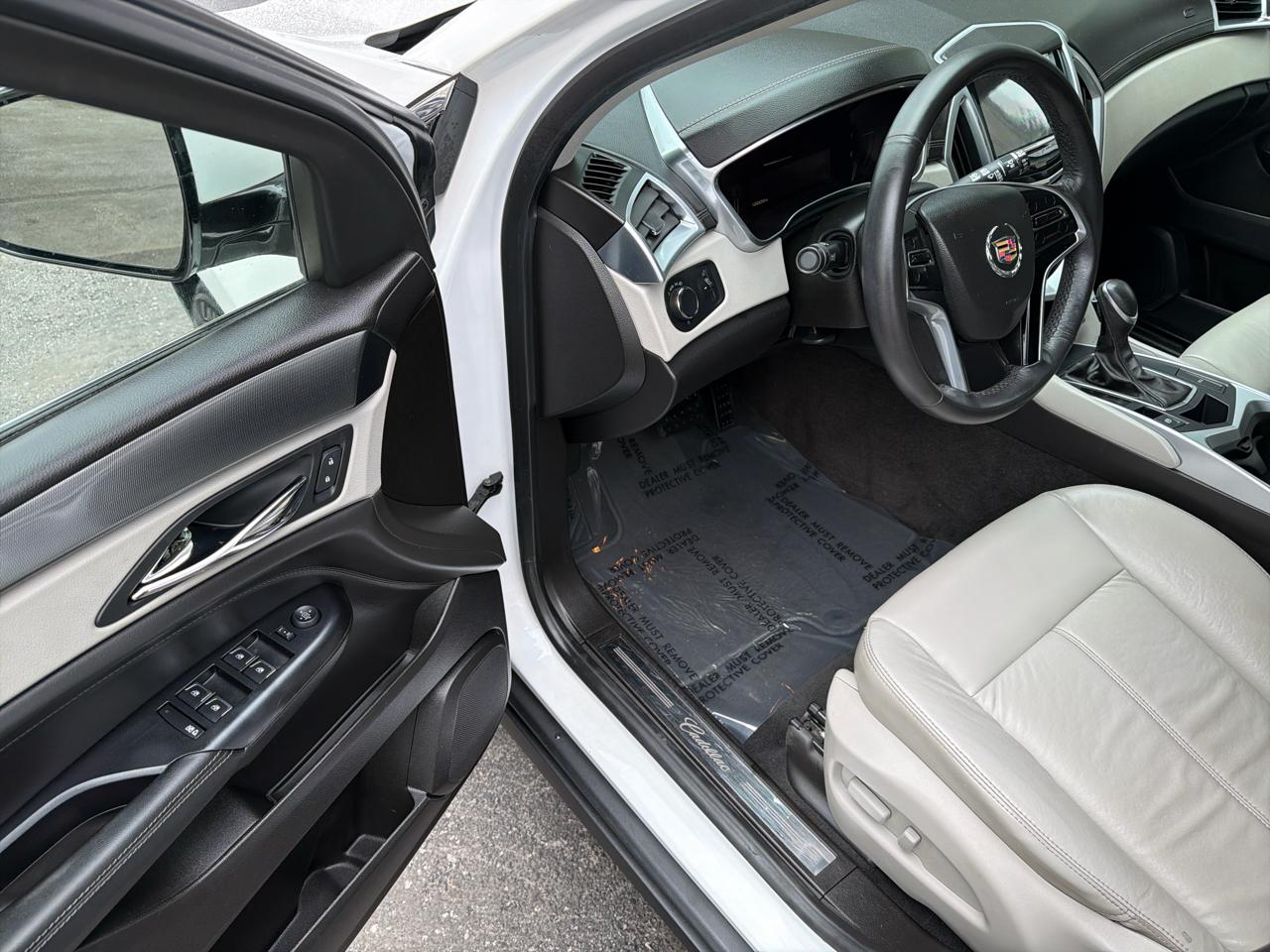 Cadillac SRX FWD 4dr Luxury Collection 2015
