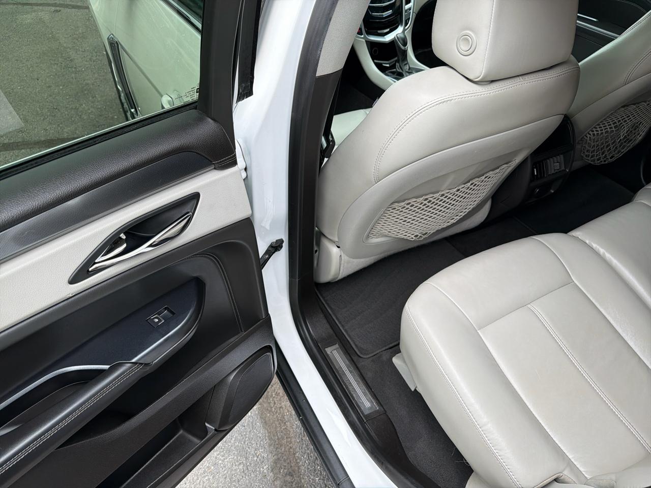 Cadillac SRX FWD 4dr Luxury Collection 2015