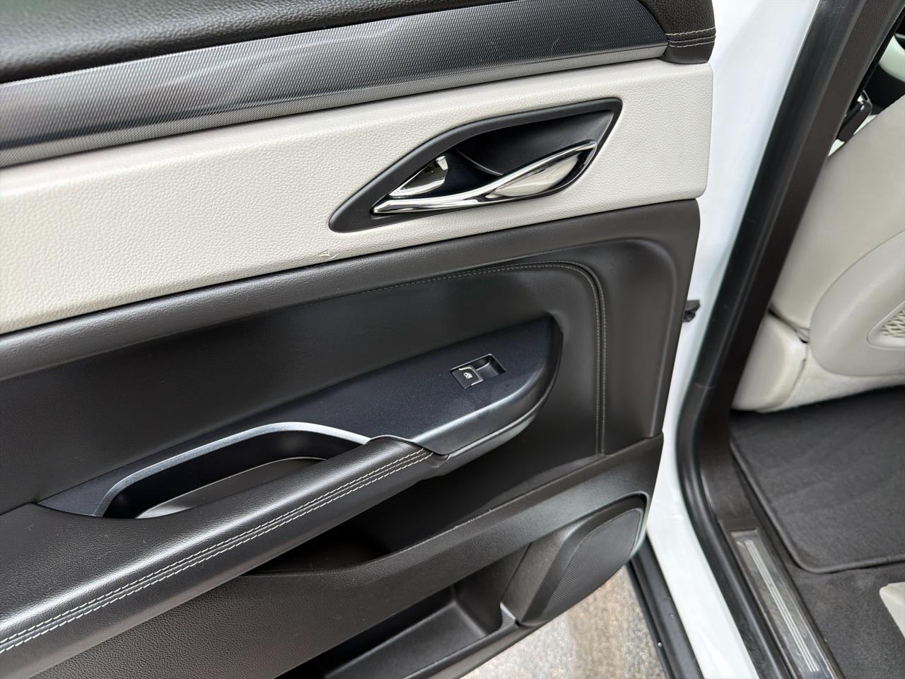 Cadillac SRX FWD 4dr Luxury Collection 2015