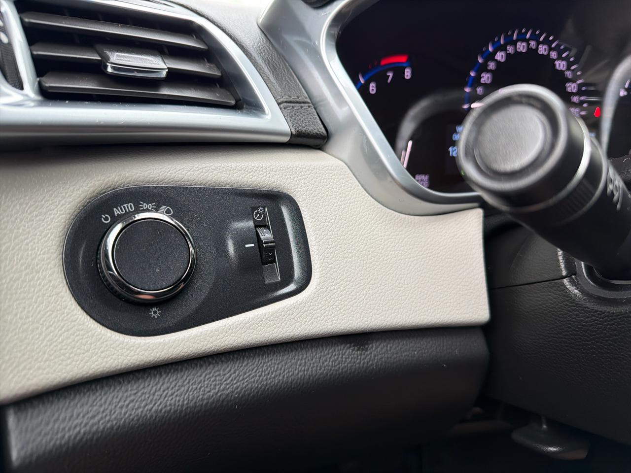 Cadillac SRX FWD 4dr Luxury Collection 2015