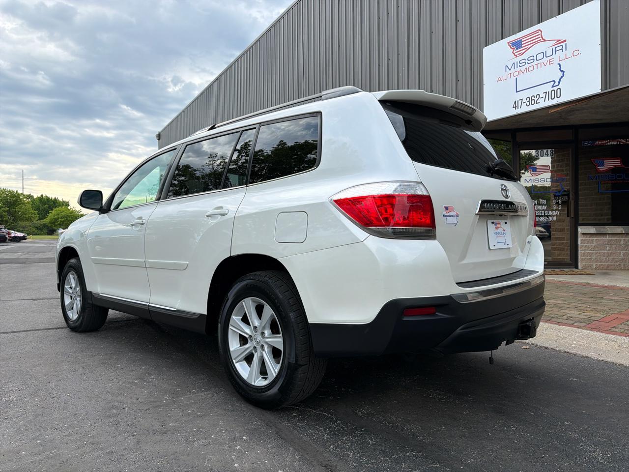 Toyota Highlander 4dr V6 4WD Limited w/3rd Row (Natl) 2013