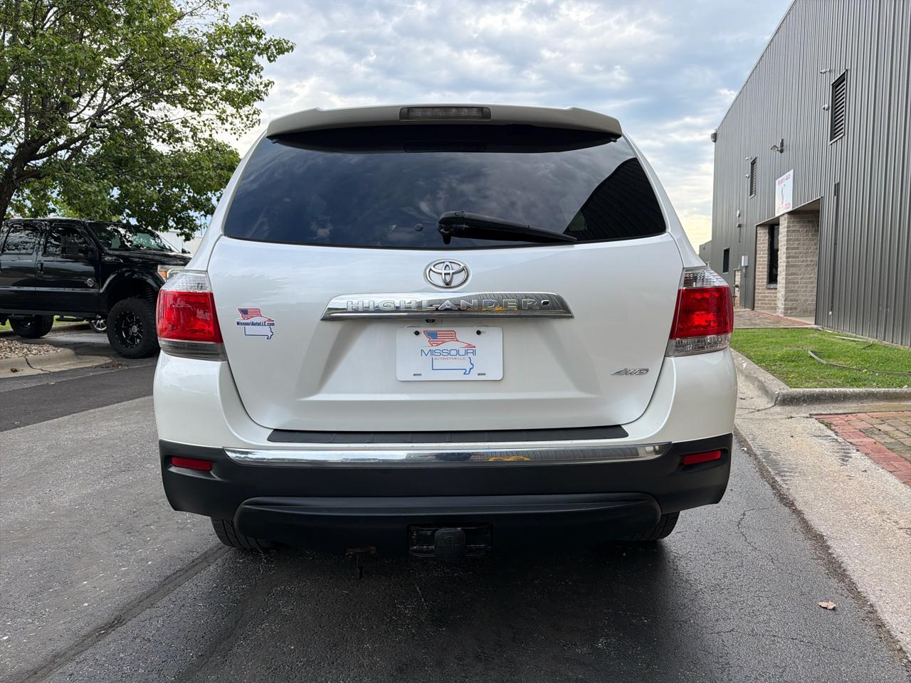 Toyota Highlander 4dr V6 4WD Limited w/3rd Row (Natl) 2013