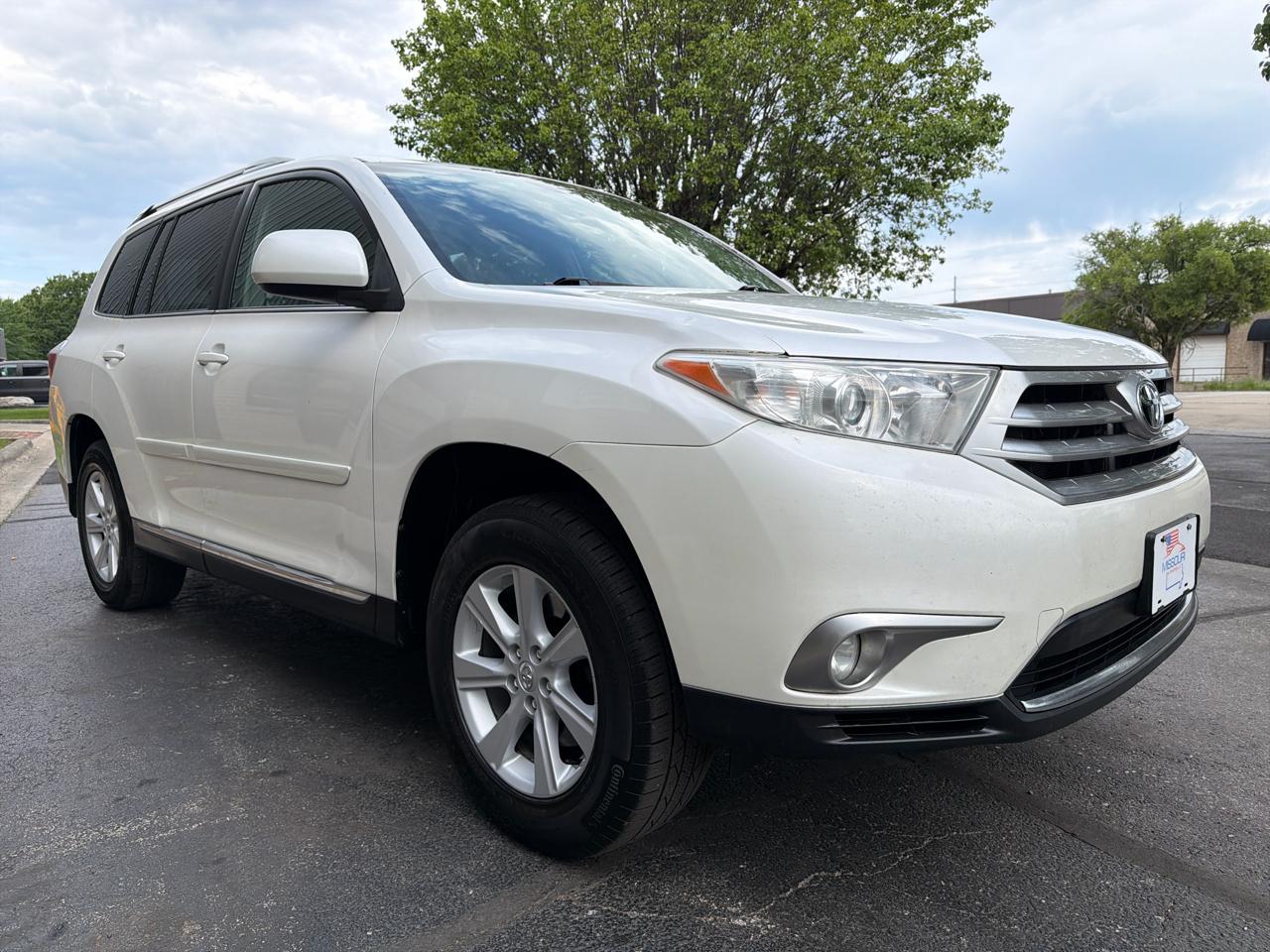 Toyota Highlander 4dr V6 4WD Limited w/3rd Row (Natl) 2013