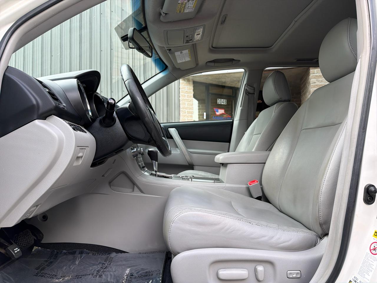 Toyota Highlander 4dr V6 4WD Limited w/3rd Row (Natl) 2013