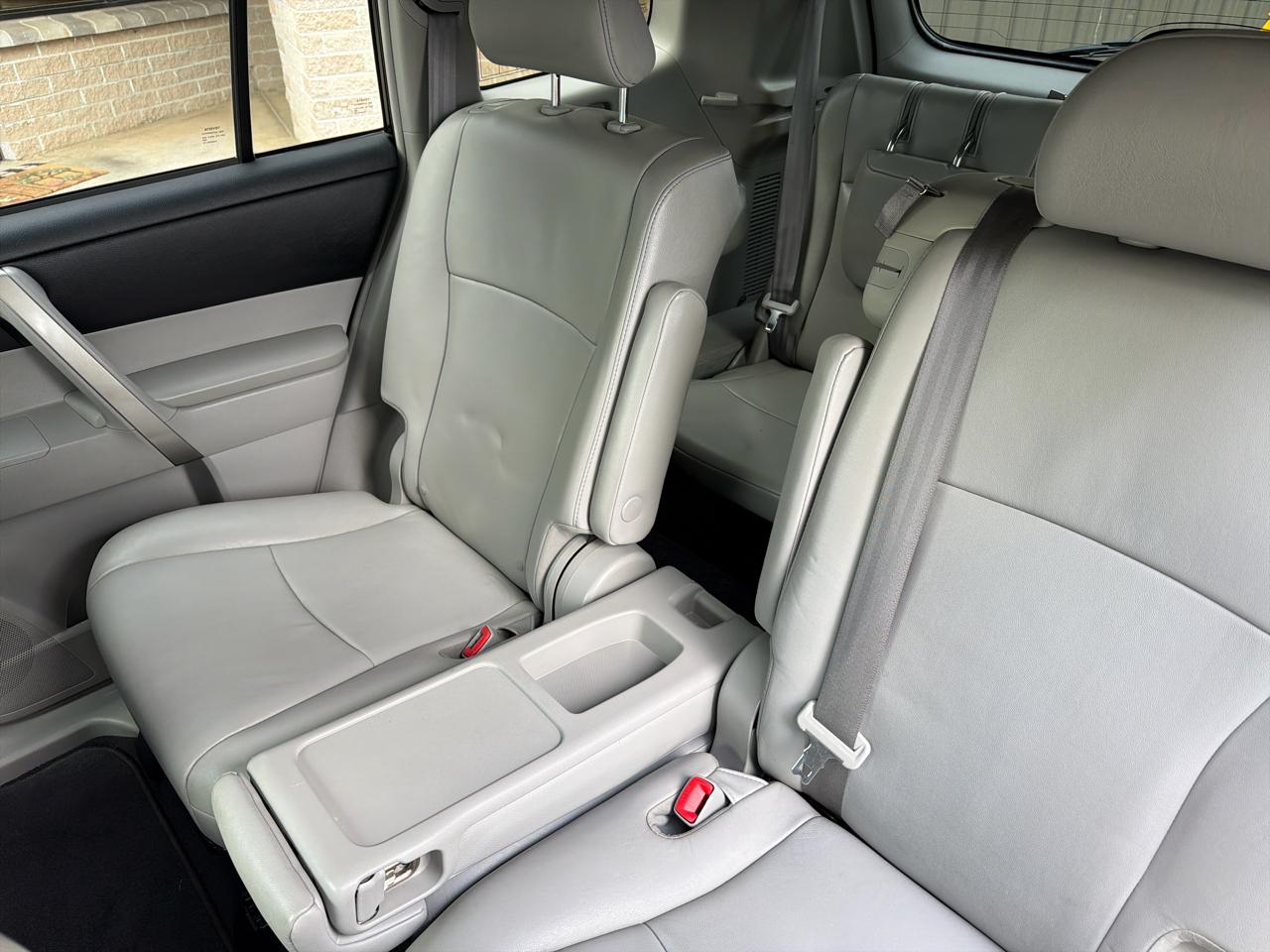 Toyota Highlander 4dr V6 4WD Limited w/3rd Row (Natl) 2013