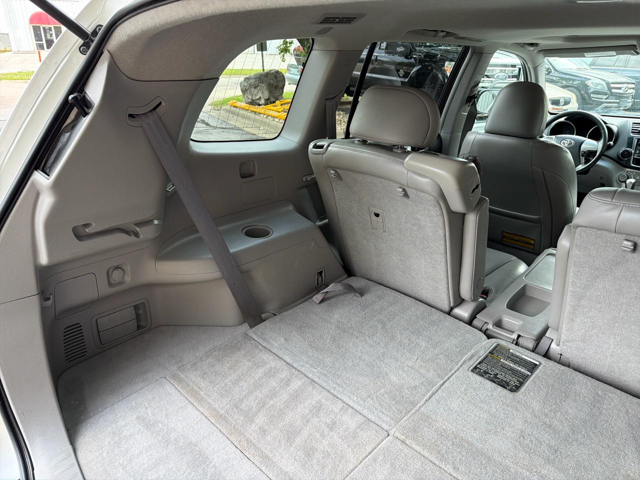 Toyota Highlander 4dr V6 4WD Limited w/3rd Row (Natl) 2013